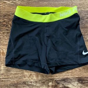🌱Nike Pro Neon Spandex Shorts EUC!💛